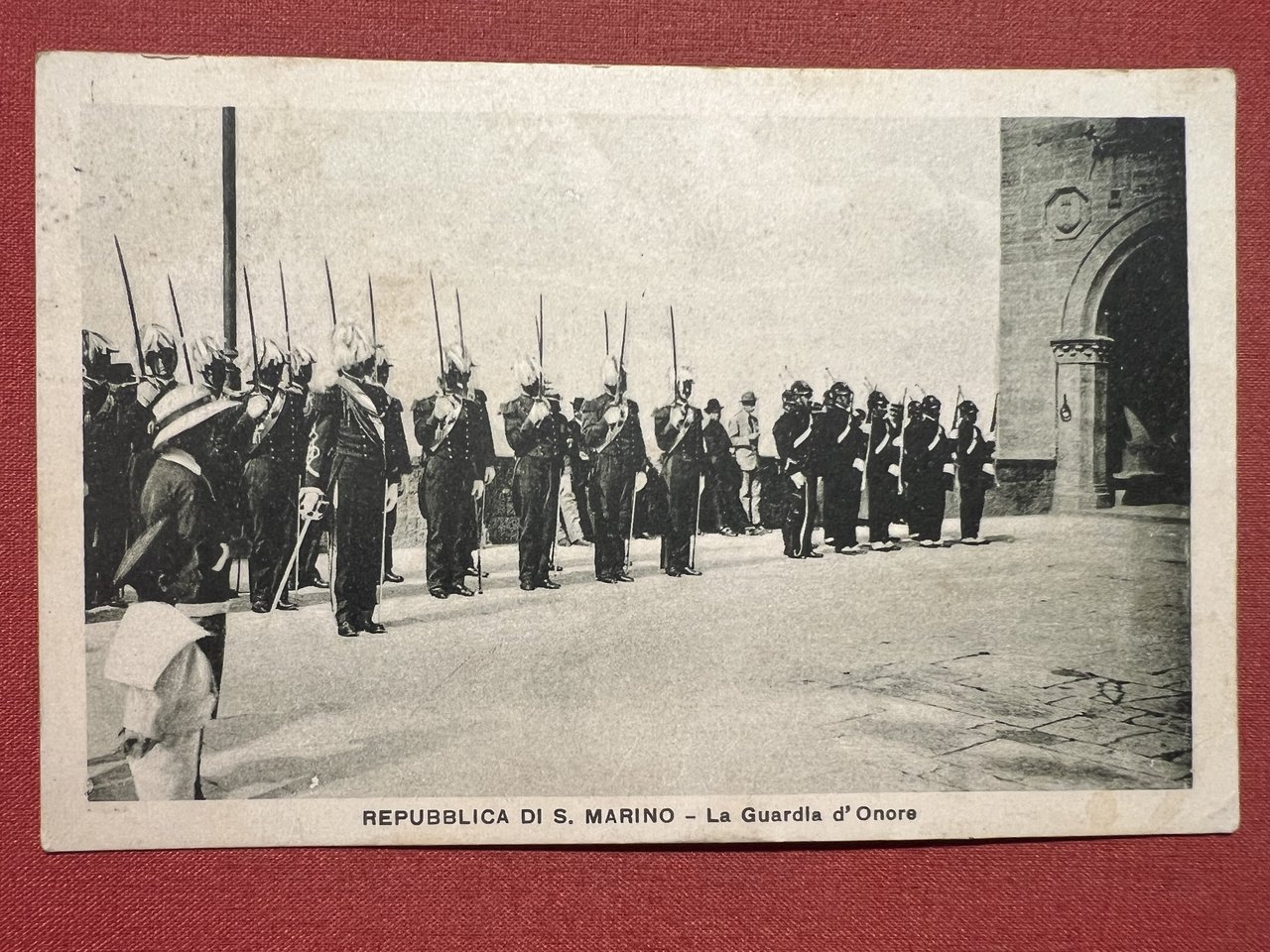 Cartolina - Repubblica di San Marino - La Guardia d'Onore … | Immagine principale