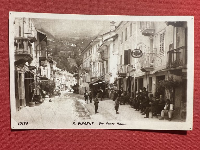 Cartolina - Saint Vincent ( Aosta ) - Via Ponte …