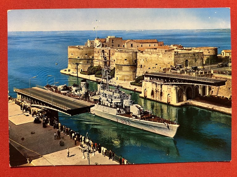 Cartolina - Taranto - Ponte girevole aperto con passaggio Navi …