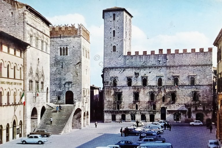 Cartolina - Todi ( Perugia ) - Palazzo dei Priori …