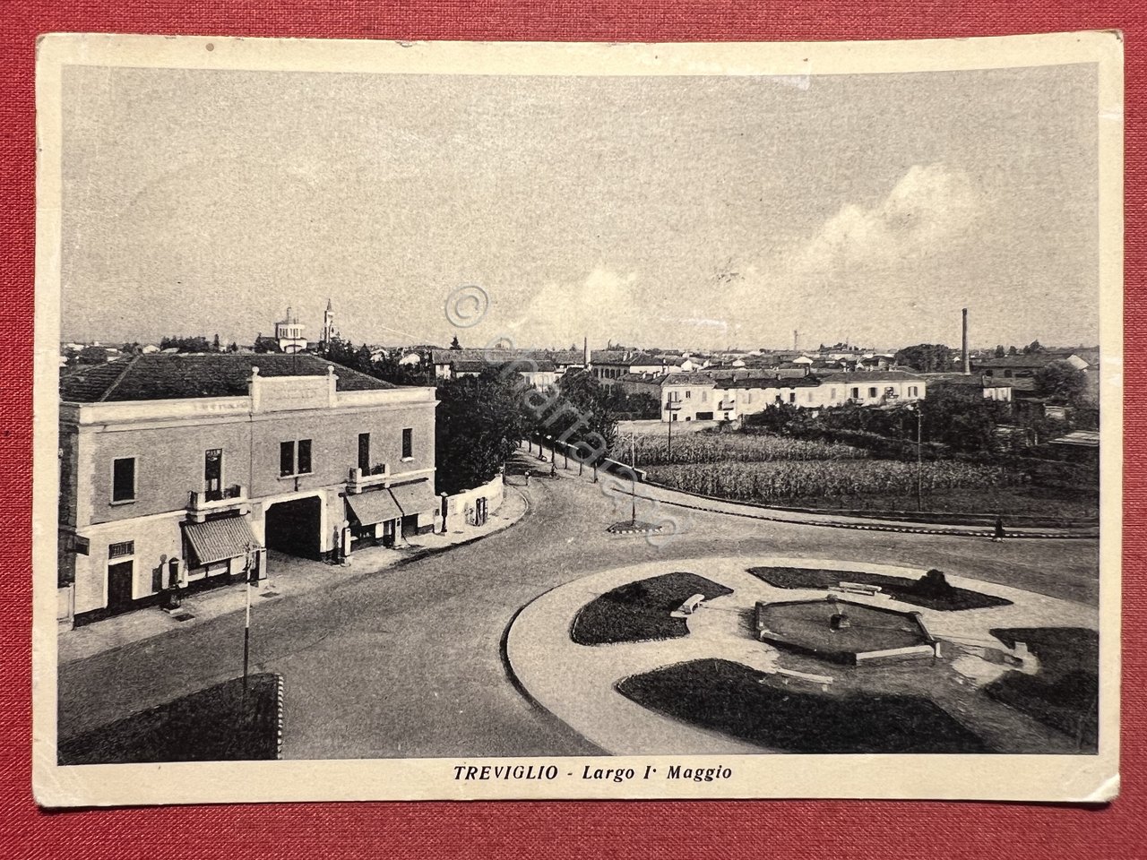 Cartolina - Treviglio ( Bergamo ) - Largo I° Maggio … | Immagine principale