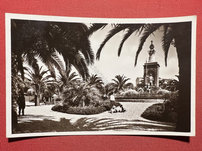 Cartolina - Ventimiglia - Giardini Pubblici e Monumento ai Caduti …