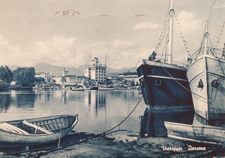 Cartolina - Viareggio - Darsena - 1953