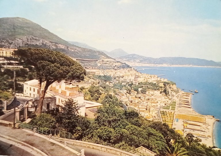 Cartolina - Vietri sul Mare ( Salerno ) - Veduta …