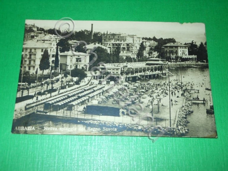 Cartolina Abbazia - Nuova spiaggia del Bagno Savoia 1930