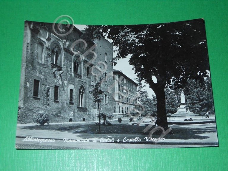 Cartolina Abbiategrasso - Monumento ai Caduti e Castello Visconteo 1955 …
