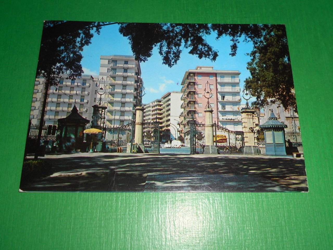 Cartolina Acireale - Piazza Indirizzo 1971.
