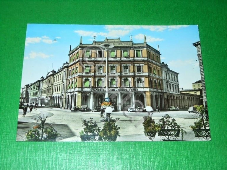 Cartolina Acqui Terme - Piazza Italia e Albergo Nuove Terme …