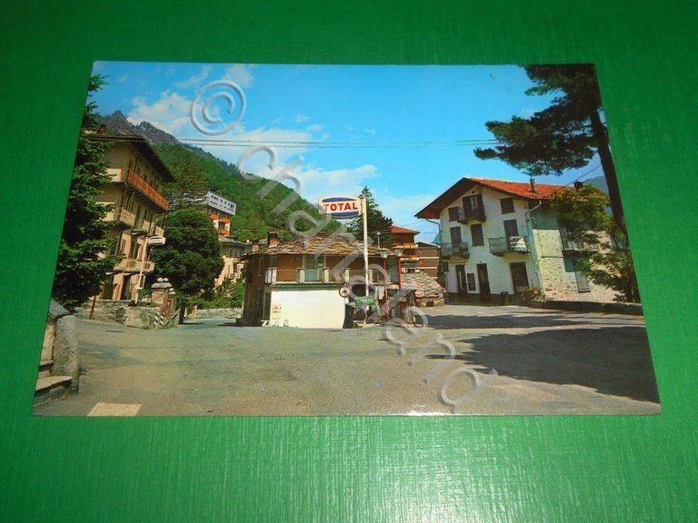 Cartolina Ala di Stura - Piazza e sfondo Corbassera 1960 …