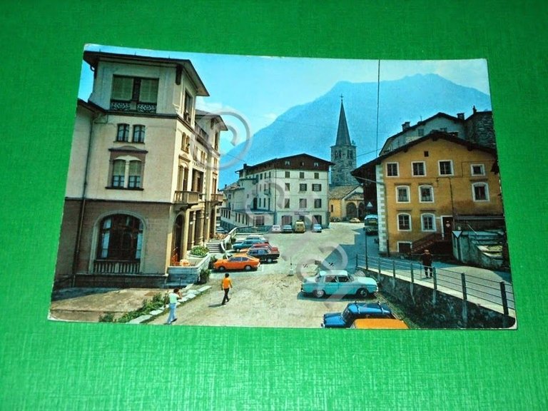 Cartolina Alagna Valsesia - Centro e chiesa di S. Giovanni …