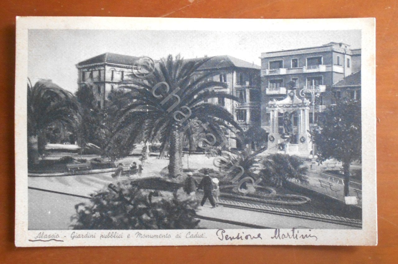 Cartolina Alassio - Giardini pubblici e Monumento ai caduti - …