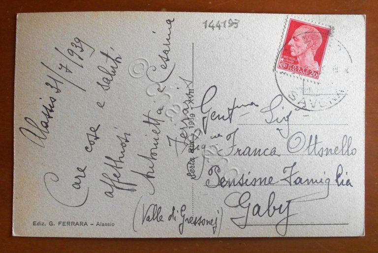 Cartolina Alassio - Giardini pubblici e Monumento ai caduti - …