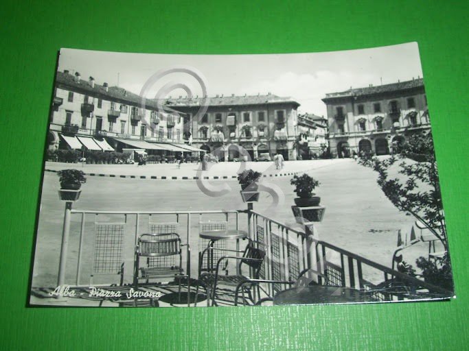 Cartolina Alba ( Cuneo ) - Piazza Savona 1950 ca.