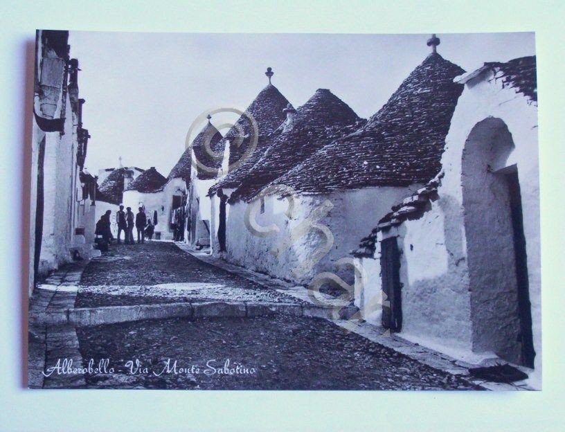 Cartolina Alberobello - Via Monte Sabatino 1959.