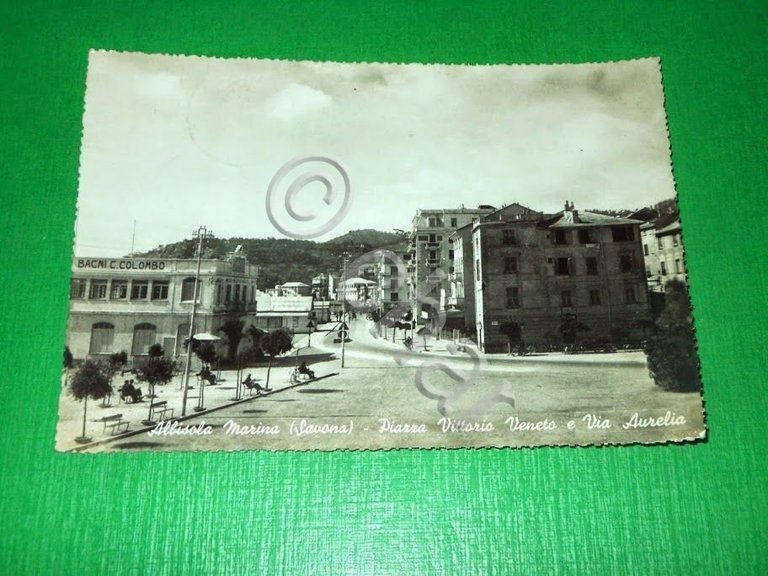 Cartolina Albisola Marina - Piazza Vittorio Veneto e Via Aurelia …