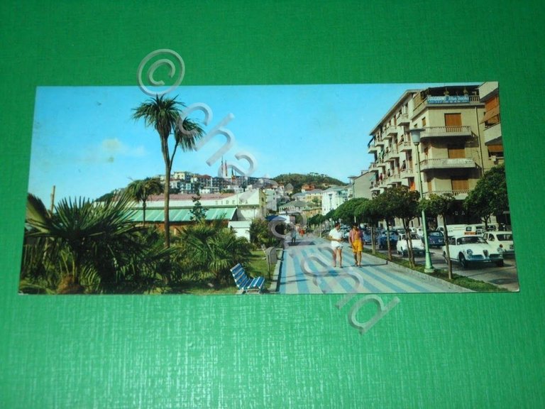 Cartolina Albissola - La passeggiata 1969.