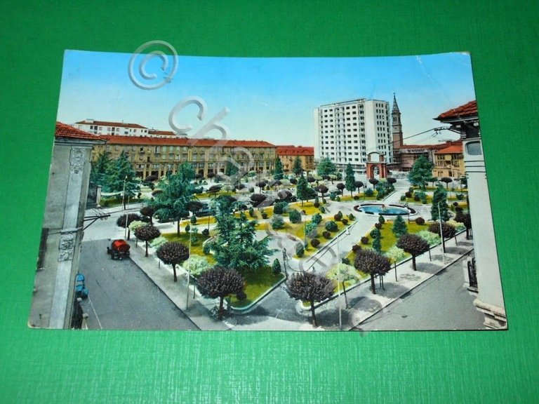 Cartolina Alessandria - Piazza Matteotti 1960.