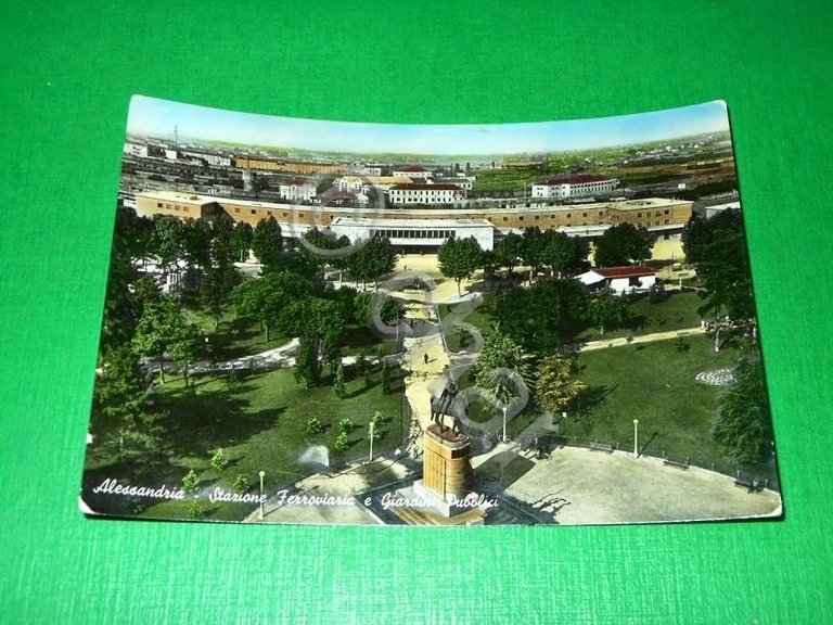 Cartolina Alessandria - Stazione Ferroviaria e Giardini Pubblici 1960 ca | Immagine Gallery 2