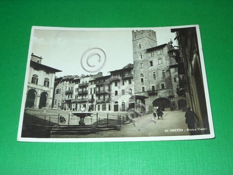 Cartolina Arezzo - Piazza Vasari 1939 ca
