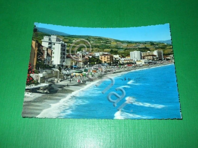 Cartolina Arma di Taggia - La spiaggia 1961
