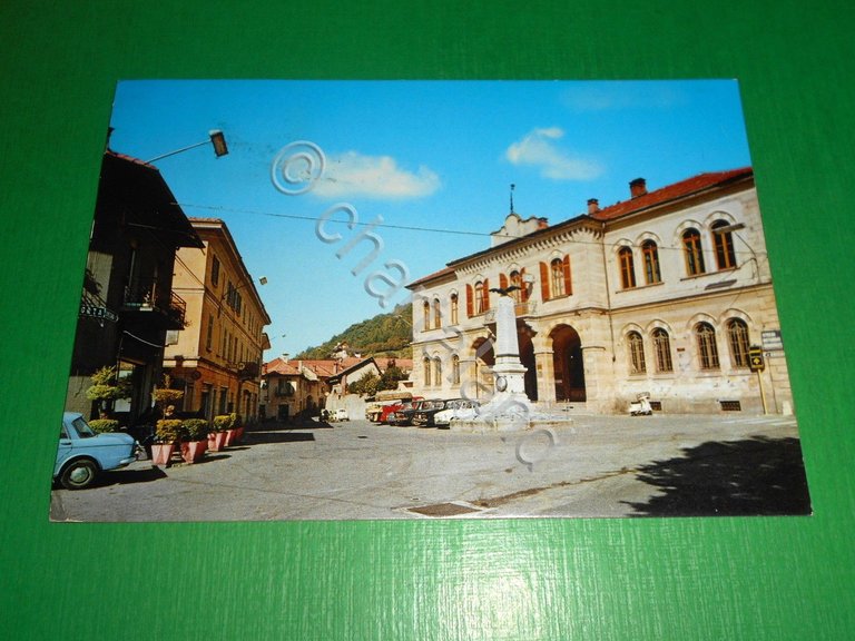 Cartolina Armeno - Municipio e Piazza Principale 1977