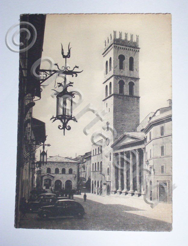 Cartolina Assisi - Piazza del Comune 1940 ca.