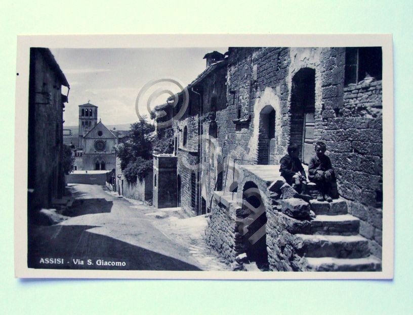Cartolina Assisi - Via S. Giacomo 1940 ca. | Immagine principale