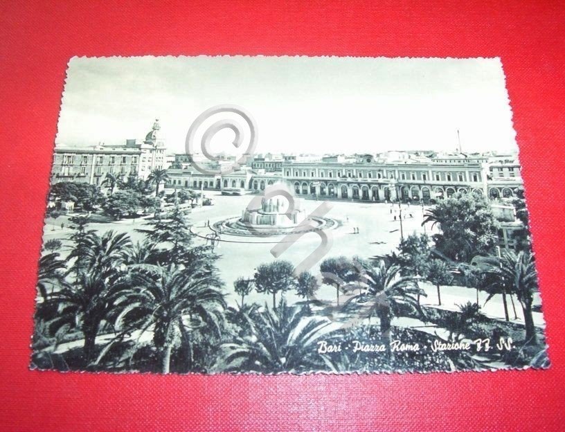Cartolina Bari - Piazza Roma e Stazione 1953.