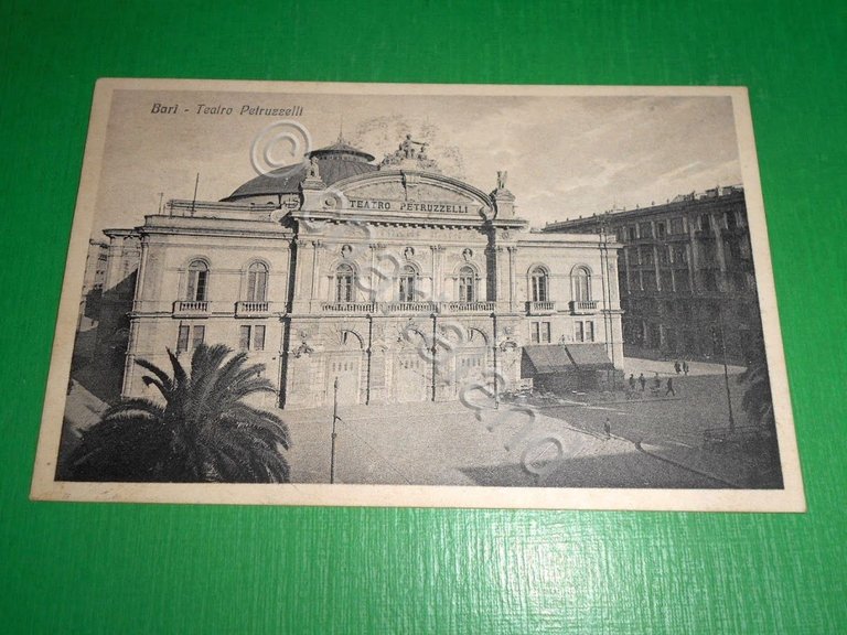 Cartolina Bari - Teatro Petruzzelli 1930