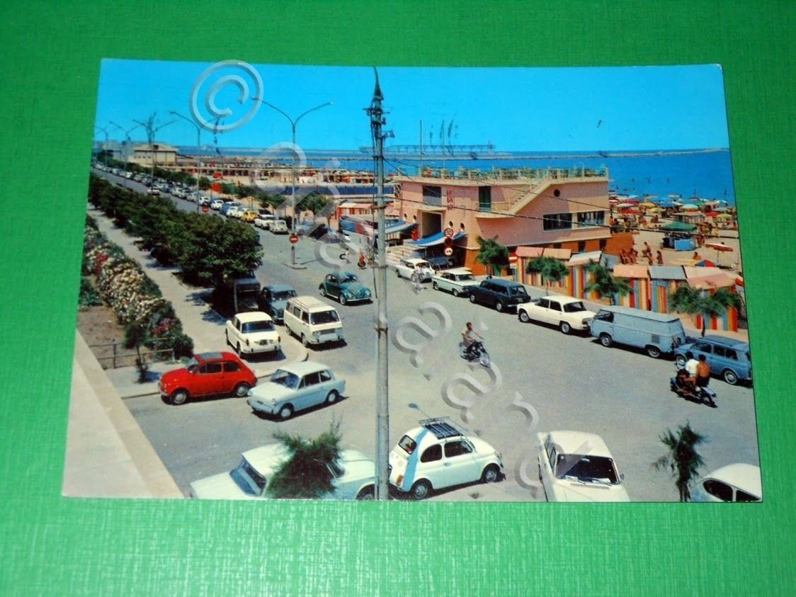 Cartolina Barletta - Lungomare 1970.
