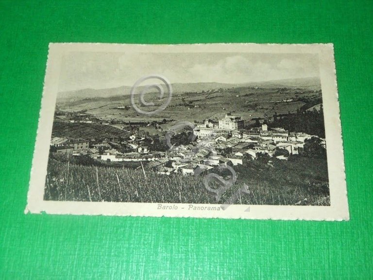 Cartolina Barolo - Panorama generale 1930 ca .
