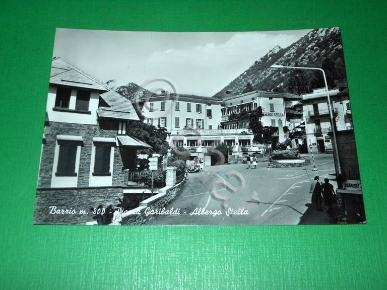 Cartolina BARZIO - Piazza Garibaldi - Albergo Stella 1962.