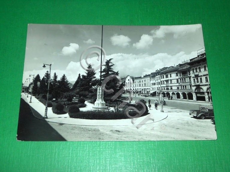 Cartolina Belluno - Piazza dei Martiri 1953 | Immagine Gallery 2