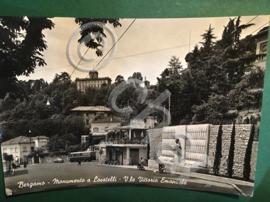 Cartolina Bergamo - Monumento a Locatelli - V.le Vittorio Emanuele …