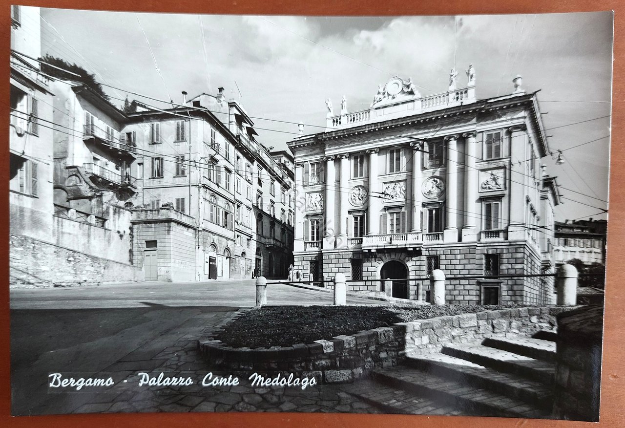Cartolina Bergamo - Palazzo Conte Medolago - 1960 ca. | Immagine principale