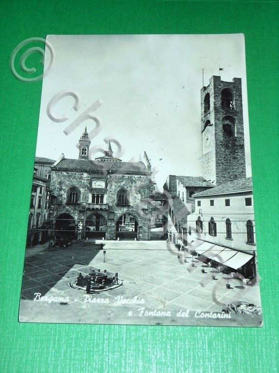 Cartolina Bergamo - Piazza Vecchia e Fontana del Contarini 1957