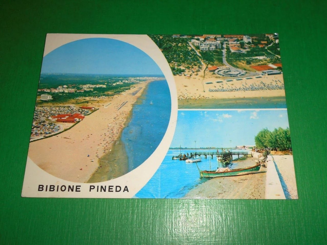 Cartolina Bibione Pineda - Veduta aerea - Pontile d'attracco 1975.