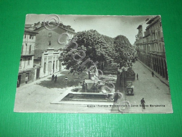 Cartolina Biella - Fontana Monumentale e Corso Regina Margherita 1940