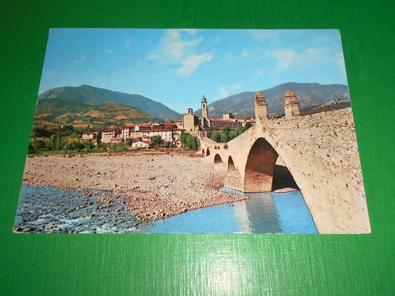 Cartolina Bobbio - Panorama e Ponte Vecchio 1968.