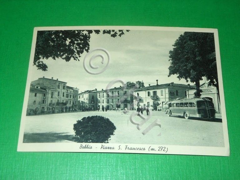 Cartolina Bobbio - Piazza S. Francesco 1940 ca.
