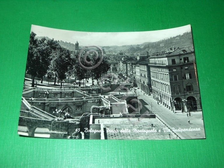 Cartolina Bologna - Pincio della Montagnola e Via Indipendenza 1957 | Immagine Gallery 2
