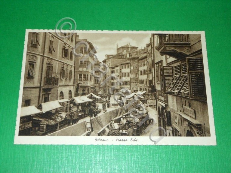 Cartolina Bolzano - Piazza Erbe 1937