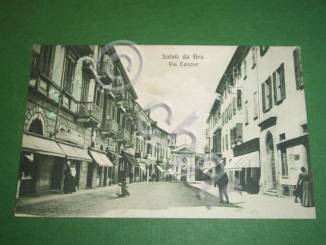 Cartolina Bra (Cuneo) - Via Cavour 1920 ca