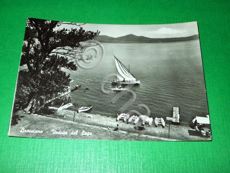 Cartolina Bracciano - Veduta del Lago 1957