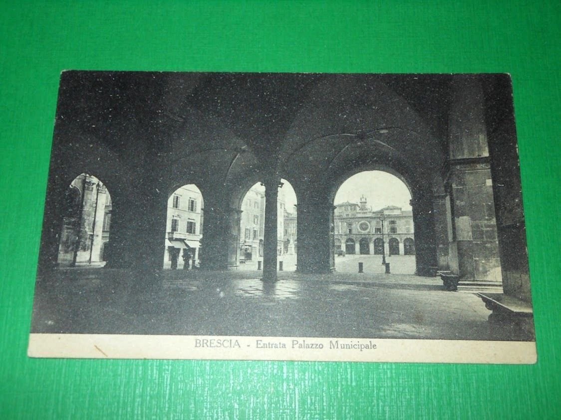 Cartolina Brescia - Entrata Palazzo Municipale 1920 ca.