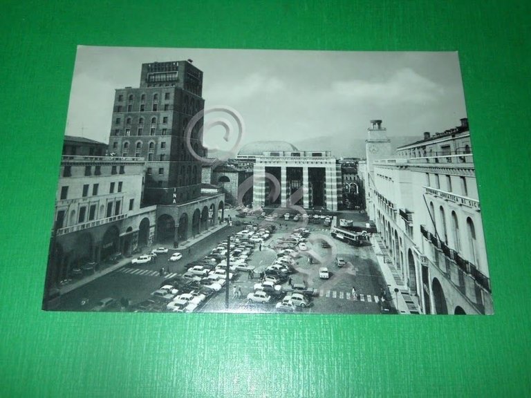 Cartolina Brescia - Piazza delle Vittorie 1960 ca