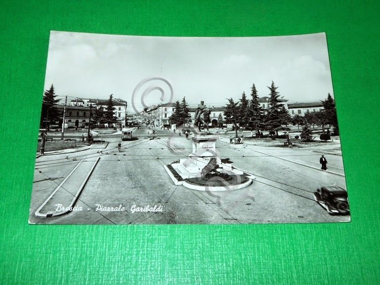 Cartolina Brescia - Piazzale Garibaldi 1950 ca