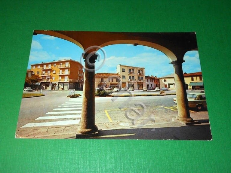 Cartolina Busto Garolfo - Piazza Lombardia 1983