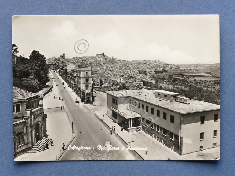 Cartolina Caltagirone - Via Roma e Panorama - 1961