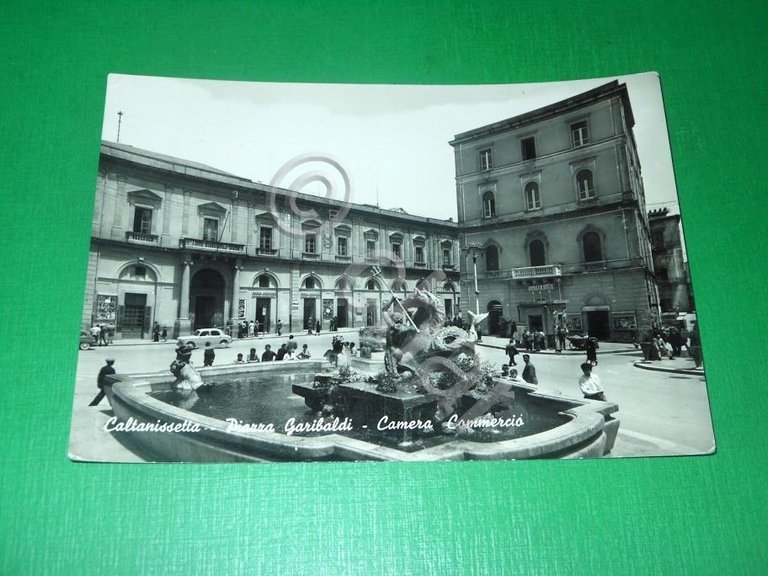 Cartolina Caltanissetta - Piazza Garibaldi - Camera Commercio 1955 ca